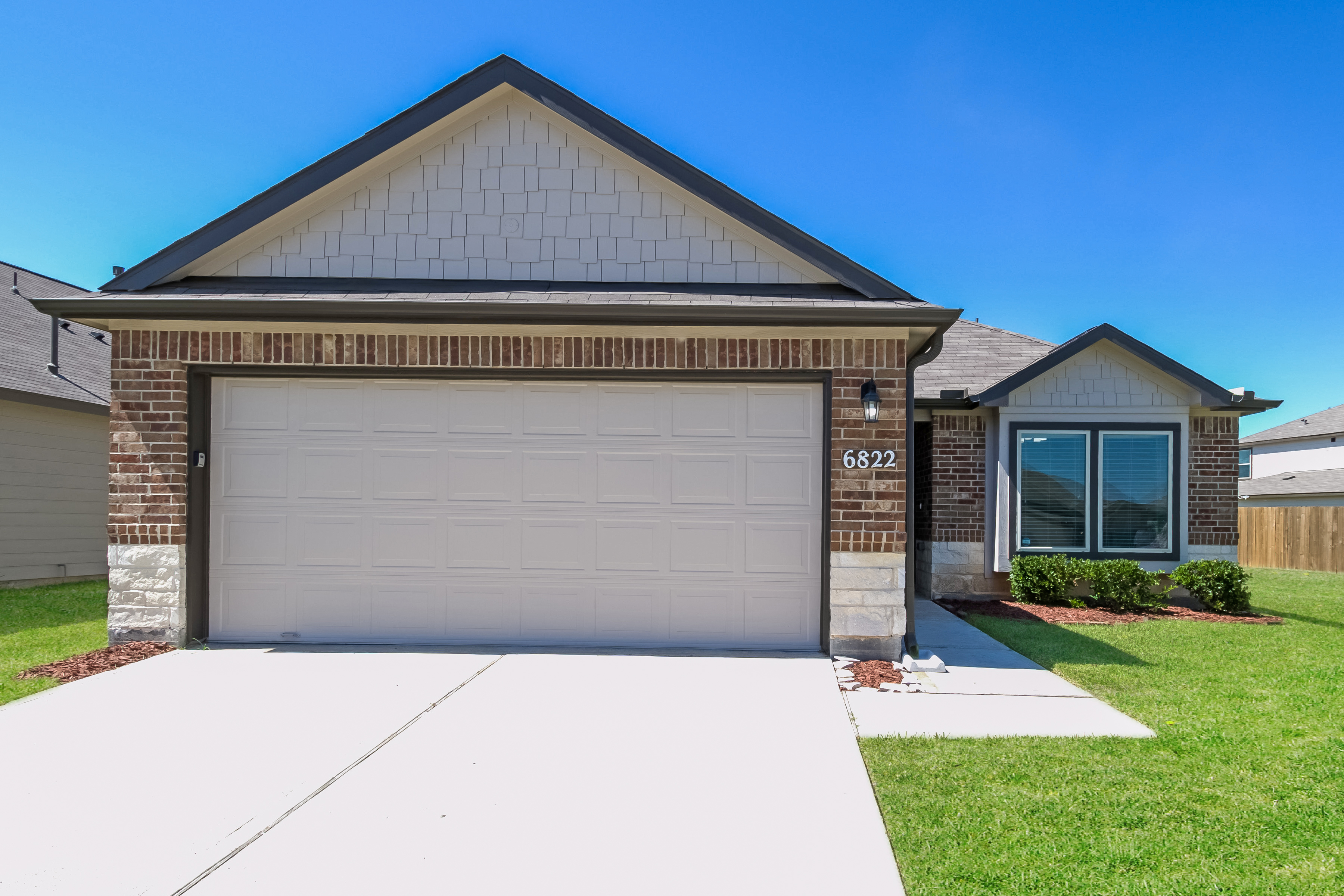 6822 ALTADENA DR ROSHARON, TX 77583